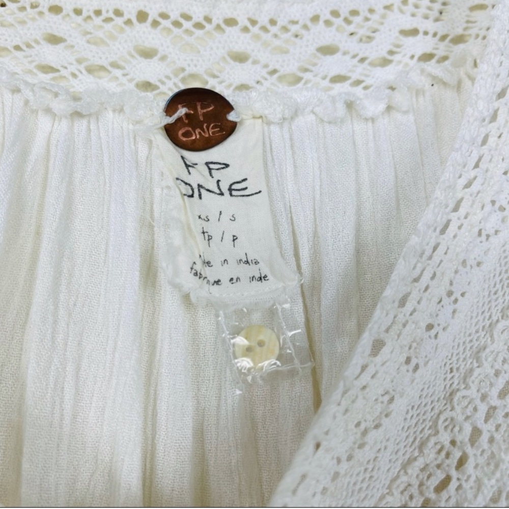 Free People one crochet peasant swing bohemian blouse top - Picture 3 of 9